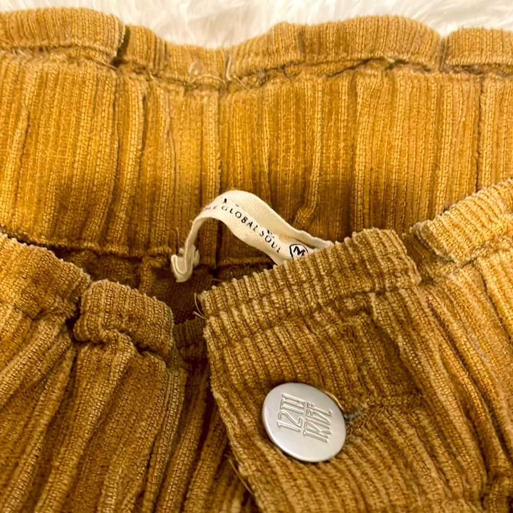 High waisted corduroy paperbag pants.  Size Medium.  Worn once.